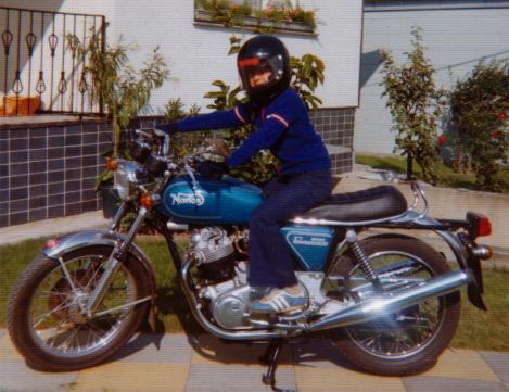 Norton_Commando_850_1975.jpg (36834 Byte)